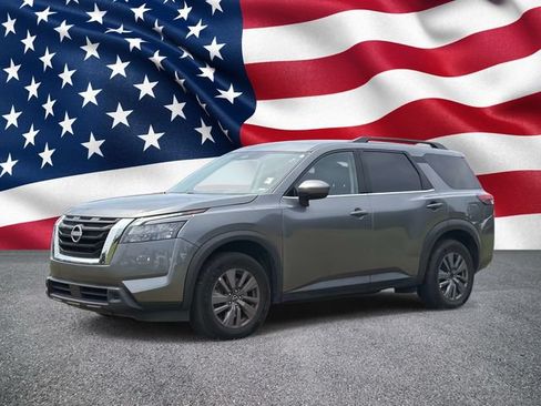 Used 2024 Nissan Pathfinder SV AWD/4WD image 13