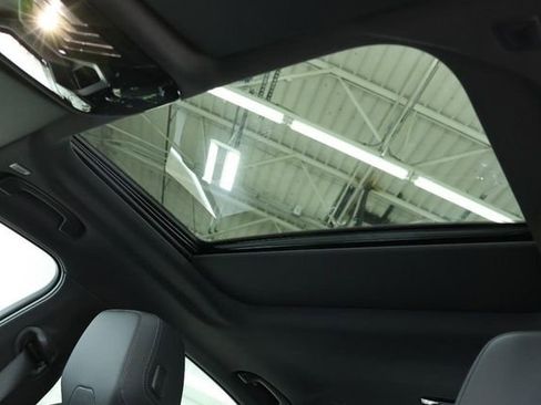 Used 2025 BMW i5 xDrive40 w/ Premium Package image 20