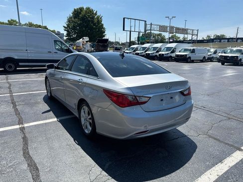 Used 2012 Hyundai Sonata Limited w/ Navigation Pkg FWD image 6