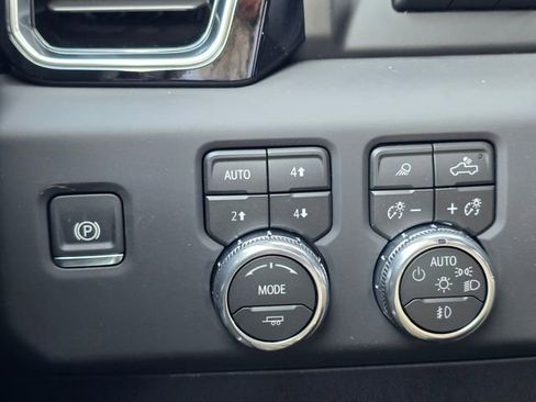 New 2026 GMC Sierra 1500 Denali w/ Denali Reserve Package AWD/4WD image 34