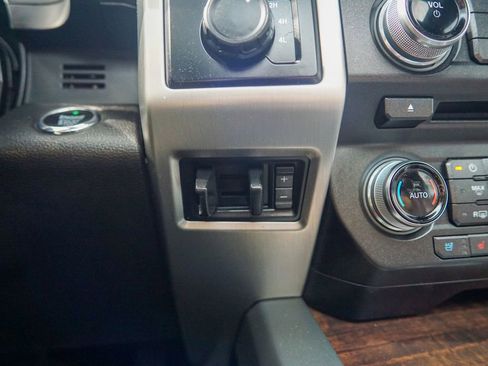 Used 2017 Ford F350 Platinum w/ Platinum Ultimate Package image 24