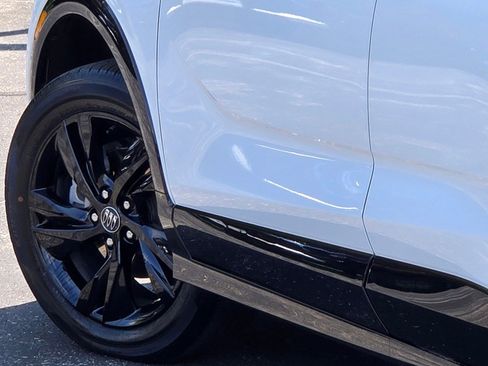 Used 2024 Buick Encore GX Sport Touring image 14