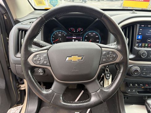 Used 2022 Chevrolet Colorado Z71 w/ Trail Boss Package AWD/4WD image 5