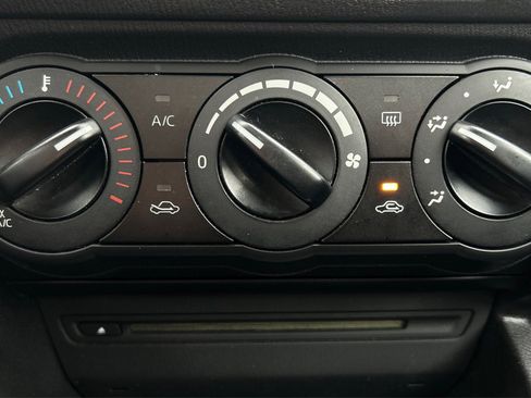 Used 2014 MAZDA MAZDA3 i Sport image 24