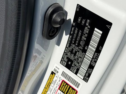 Used 2022 Toyota Sienna XLE w/ XLE Plus Package FWD image 42