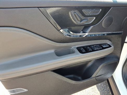 Used 2023 Lincoln Corsair AWD w/ Equipment Group 101A image 13