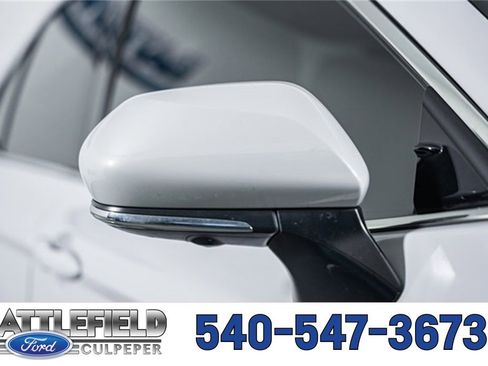 Used 2024 Toyota Camry XSE w/ Navigation Package image 17