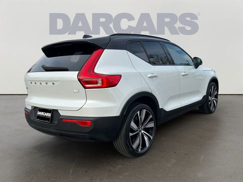 Used 2021 Volvo XC40 P8 Recharge w/ Advanced Package image 6