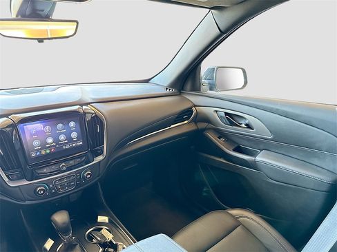 Used 2023 Chevrolet Traverse LT w/ Midnight/Sport Edition image 22