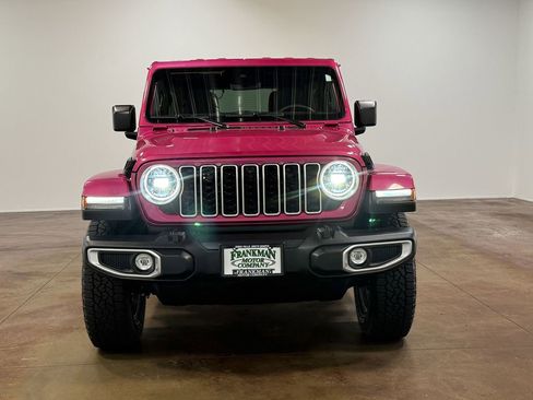 Used 2024 Jeep Wrangler Unlimited Sahara w/ Technology Group AWD/4WD image 29