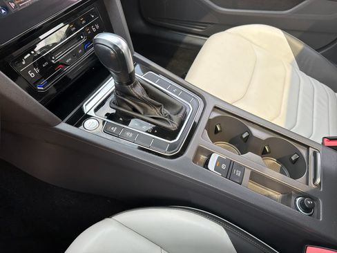 Certified 2023 Volkswagen Arteon SEL AWD/4WD image 19