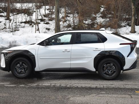 Used 2024 Toyota bZ4X Limited w/ Weather Package image 4