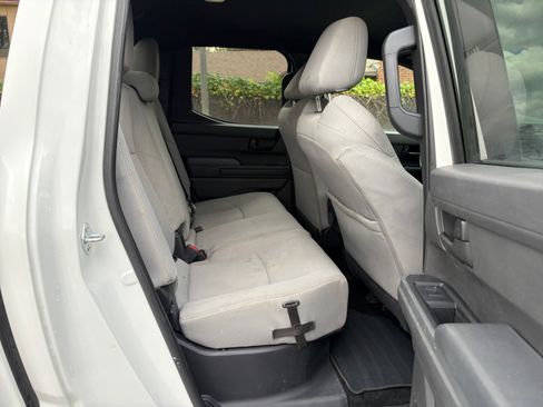 Used 2024 Toyota Tacoma SR5 AWD/4WD image 16