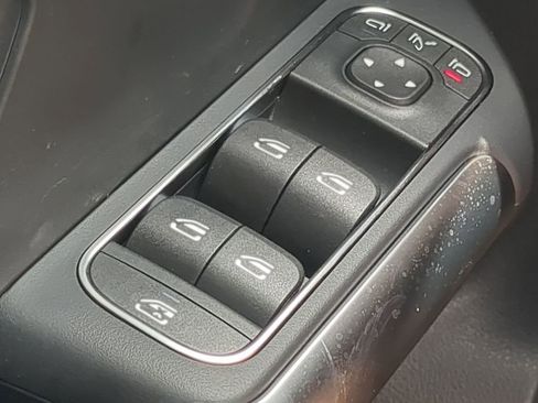 Used 2026 Mercedes-Benz GLA 250 4MATIC image 10
