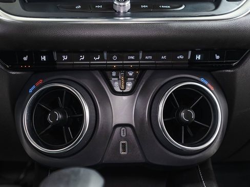 Used 2025 Chevrolet Blazer LT image 15