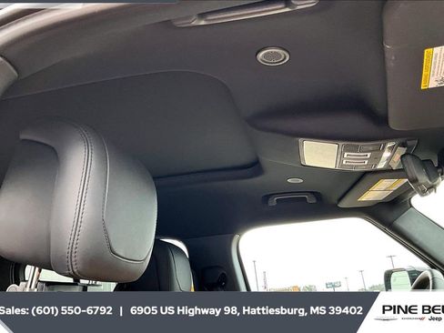 Used 2024 Land Rover Defender 130 X image 16