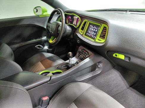 Used 2023 Dodge Challenger R/T w/ Blacktop Package image 32