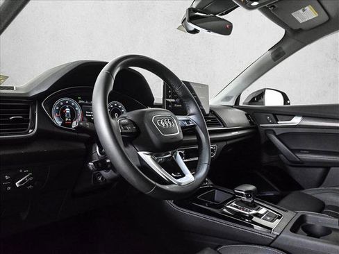 Certified 2023 Audi Q5 2.0T Premium Plus w/ Premium Plus Package AWD/4WD image 10