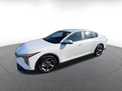 Used 2025 Kia K4 LXS image 8