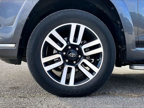 Used 2016 Toyota 4Runner Limited image 12
