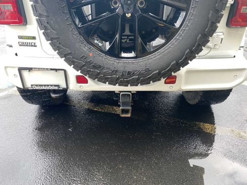 Used 2021 Jeep Wrangler Unlimited Sahara AWD/4WD image 33