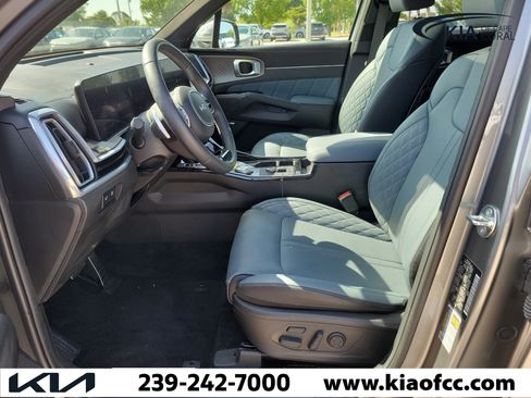 Certified 2025 Kia Sorento SX Prestige AWD/4WD image 22