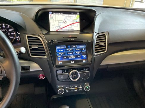 Used 2018 Acura RDX AWD w/ Advance Package image 16