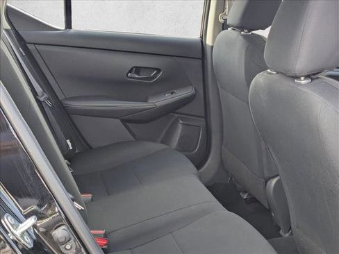 Used 2025 Nissan Sentra S image 19