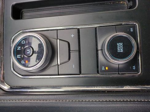 Used 2023 Ford Expedition XLT image 10