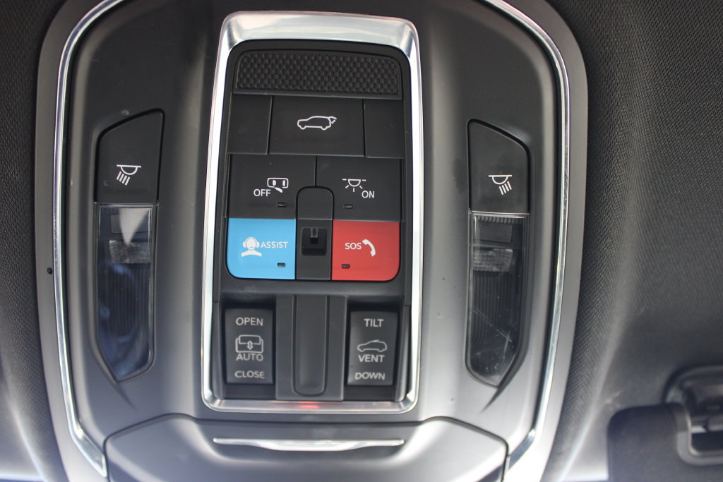 Used 2024 Jeep Grand Cherokee L Altitude AWD/4WD image 42
