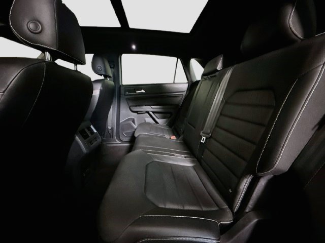 Used 2020 Volkswagen Atlas Cross Sport SEL Premium AWD/4WD image 24