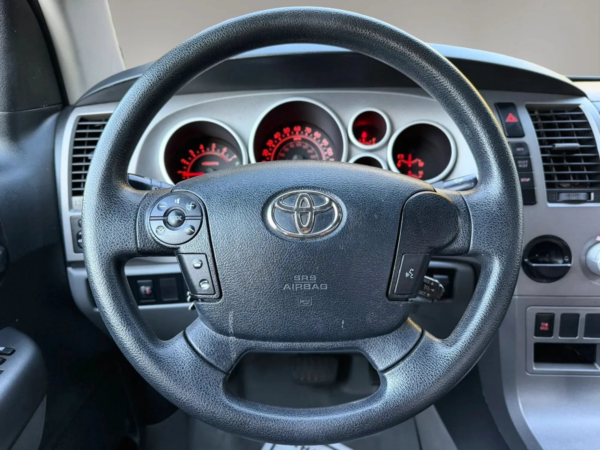 Used 2011 Toyota Tundra 2WD CrewMax w/ SR5 Pkg image 32