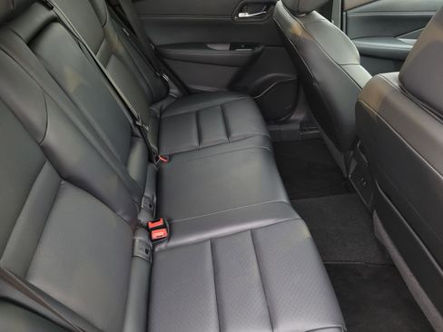 Used 2023 Nissan Rogue SV w/ SV Premium B Package image 13