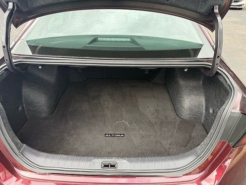 Used 2025 Nissan Altima 2.5 SV FWD image 16