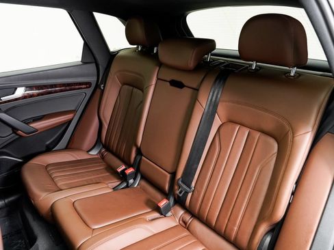 Used 2018 Audi Q5 Prestige w/ Prestige Package AWD/4WD image 25