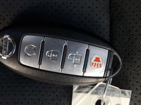 Used 2018 Nissan Rogue Sport SL w/ SL Premium Package image 35