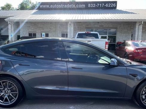 Used 2021 Tesla Model 3 Standard Range RWD image 6