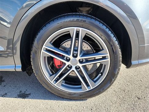 Used 2018 Audi SQ5 Prestige w/ Prestige Package image 31