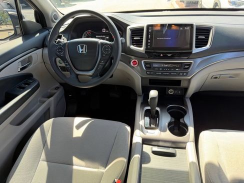 Used 2018 Honda Pilot EX image 19