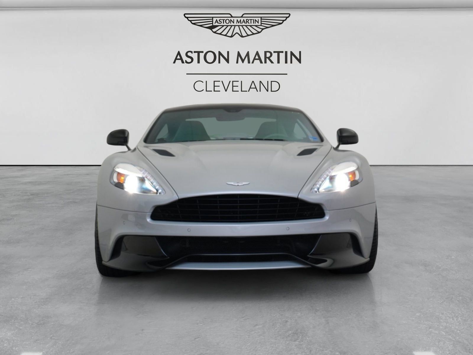 Used 2016 Aston Martin Vanquish Coupe RWD image 42