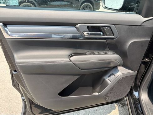 New 2027 GMC Terrain Elevation w/ Elevation Premium Package FWD image 15