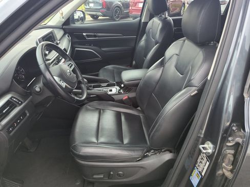Used 2021 Kia Telluride S FWD image 12