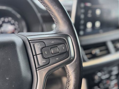 Used 2022 Chevrolet Suburban Z71 w/ Z71 Off-Road Package image 16