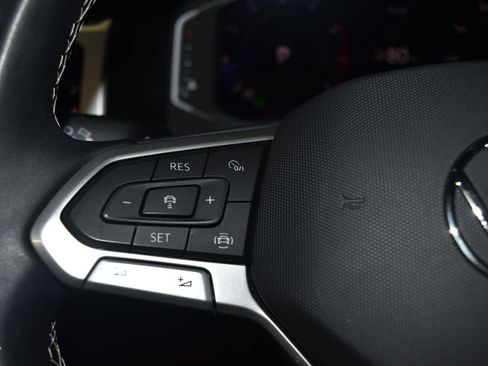 Certified 2023 Volkswagen Atlas SE image 8