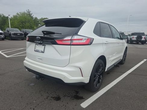Used 2023 Ford Edge ST-Line w/ Class II Trailer Tow Package AWD/4WD image 8