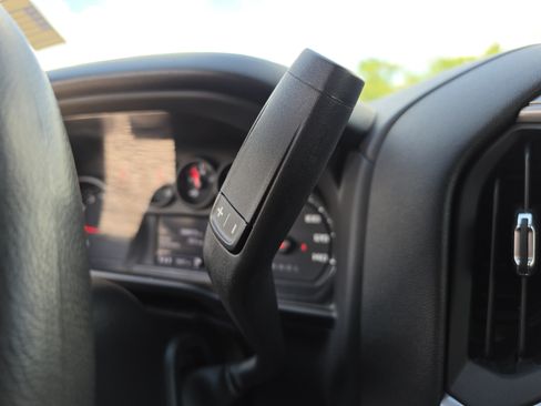 Used 2024 Chevrolet Silverado 2500 Custom w/ Custom Convenience Package AWD/4WD image 31