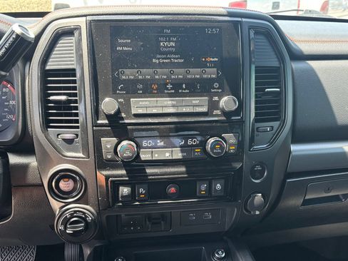 Used 2021 Nissan Titan PRO-4X w/ Pro-4x Convenience Package AWD/4WD image 18