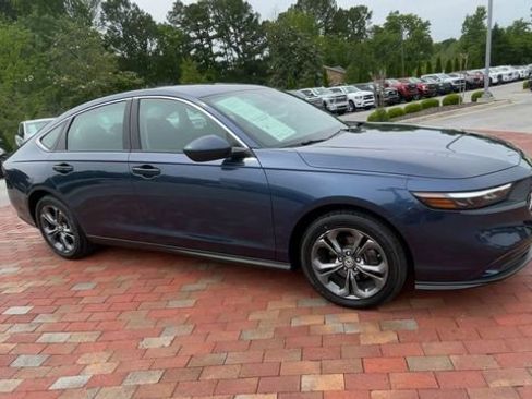 Certified 2023 Honda Accord EX image 3