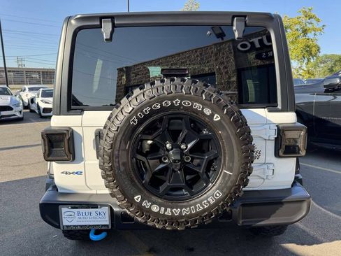 Used 2023 Jeep Wrangler Unlimited AWD/4WD image 6