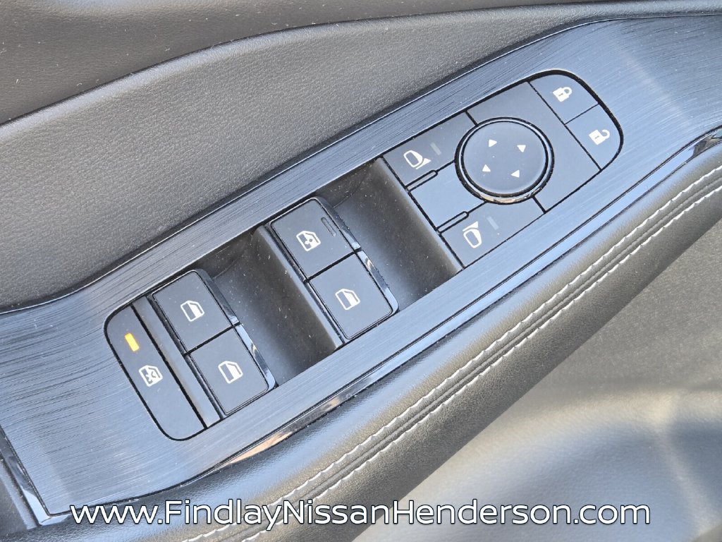 Used 2024 Nissan Rogue SV w/ SV Premium Package FWD image 21